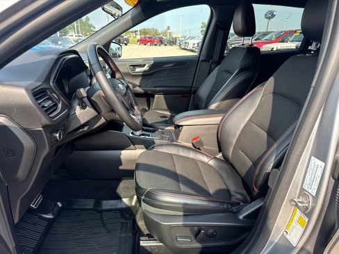 Certified 2024 Ford Escape ST-Line w/ Tech Pack #1 AWD/4WD image 4