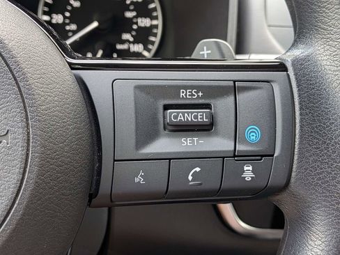 Used 2023 Nissan Rogue SV FWD image 24