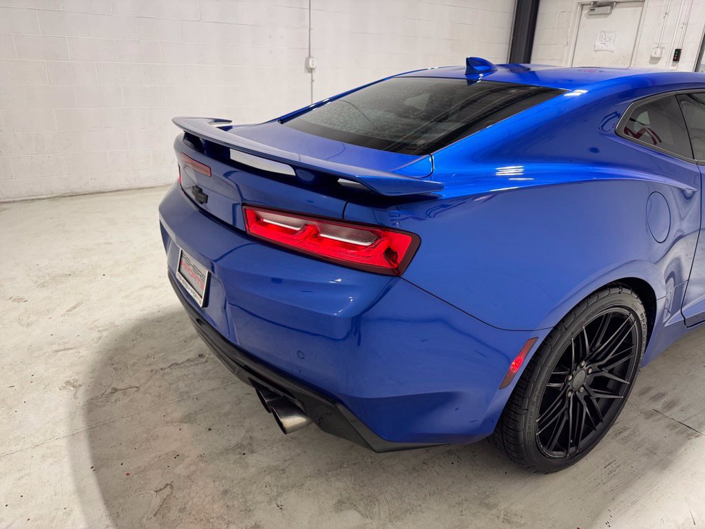 Used 2017 Chevrolet Camaro SS RWD image 6
