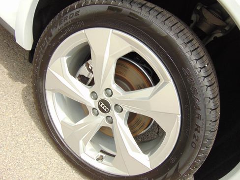 Used 2022 Audi Q5 2.0T Premium Plus w/ Premium Plus Package image 58