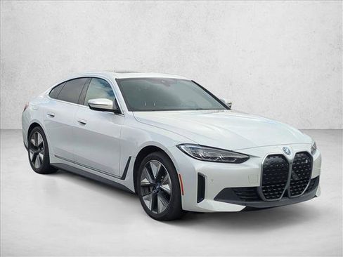 Used 2024 BMW i4 eDrive35 w/ Premium Package image 3