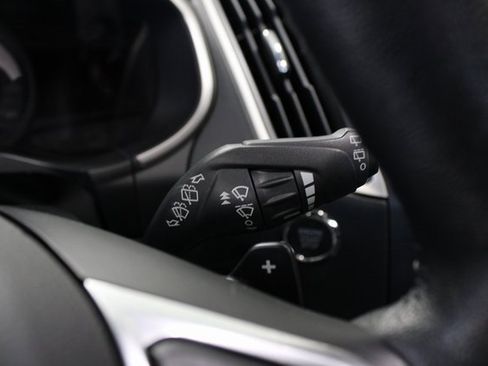 Used 2022 Ford Escape SE w/ Cold Weather Package image 16