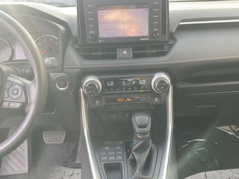 Used 2020 Toyota RAV4 XLE w/ Convenience Package image 13