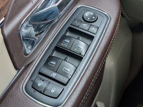 Used 2018 RAM 3500 Laramie AWD/4WD image 11