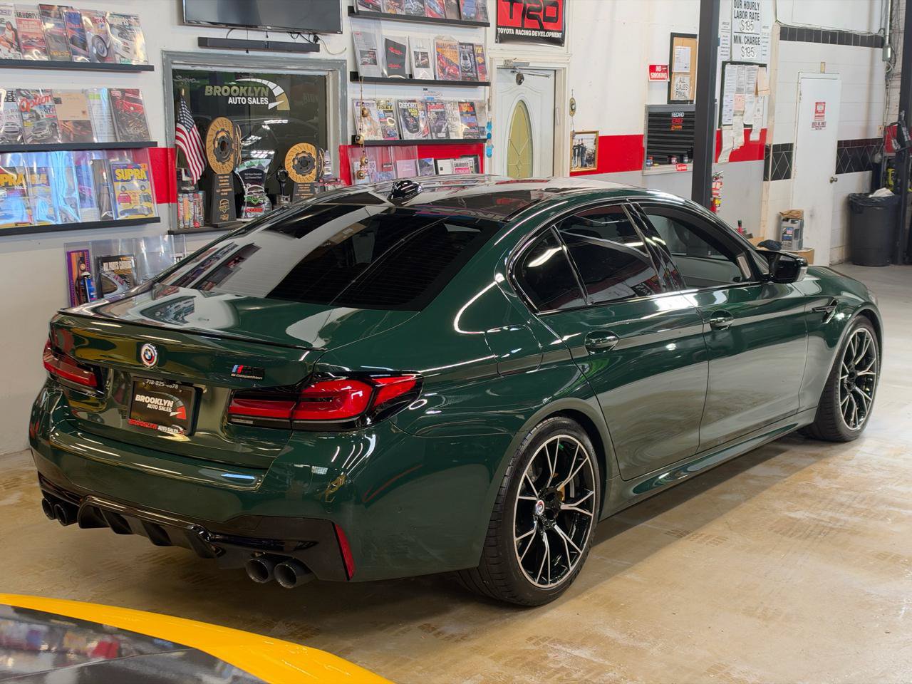 Used 2023 BMW M5 w/ Competition Package AWD/4WD image 5