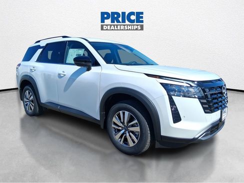 New 2026 Nissan Pathfinder SL AWD/4WD image 1