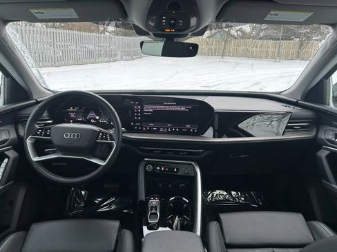 Certified 2025 Audi Q5 Premium Plus w/ Premium Plus image 10