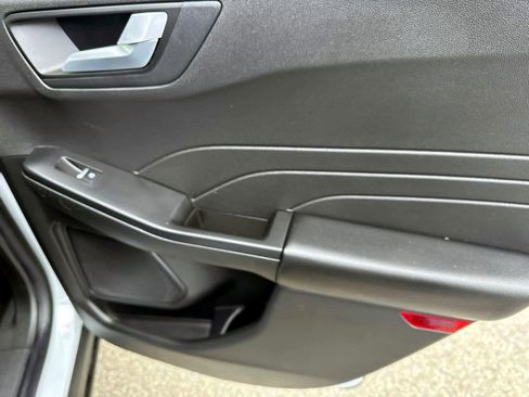 Used 2025 Ford Escape Platinum image 13