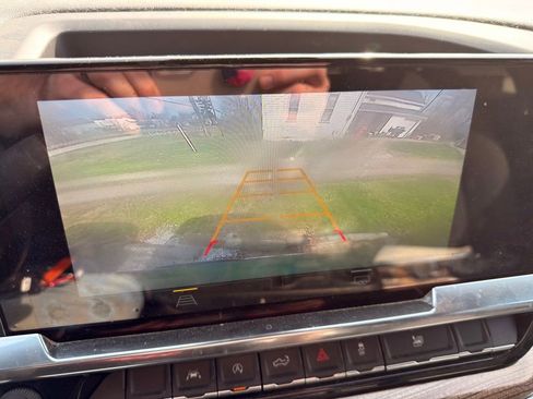 Used 2024 Chevrolet Silverado 1500 LT image 17