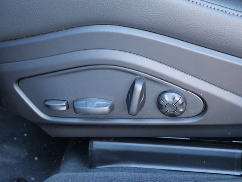 New 2026 Porsche Panamera 4 image 9