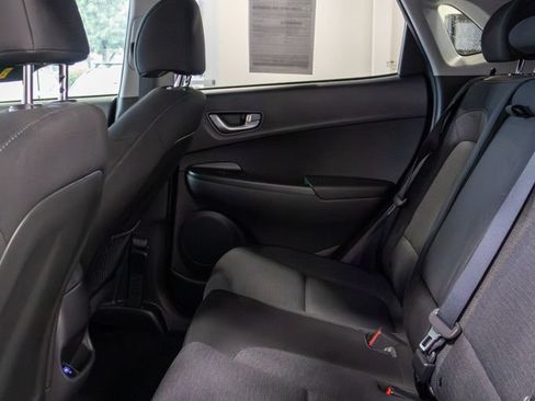Used 2023 Hyundai Kona SE FWD image 14