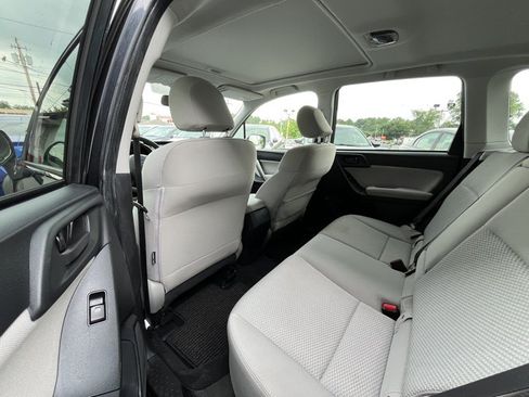 Used 2015 Subaru Forester 2.5i Premium w/ Popular Package #1 AWD/4WD image 9