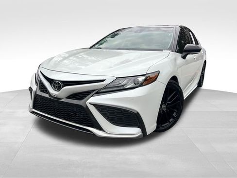 Used 2021 Toyota Camry XSE w/ Driver Assist Package image 9