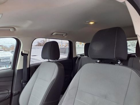 Used 2016 Ford Escape SE image 17