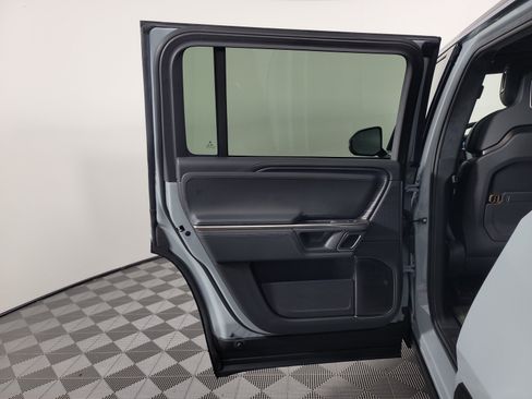 Used 2024 Rivian R1S Adventure AWD/4WD image 17
