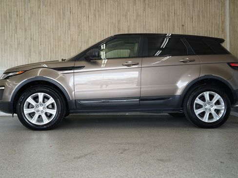Used 2018 Land Rover Range Rover Evoque SE Premium AWD/4WD image 6