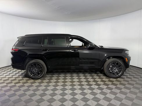 Certified 2025 Jeep Grand Cherokee L Summit AWD/4WD image 6