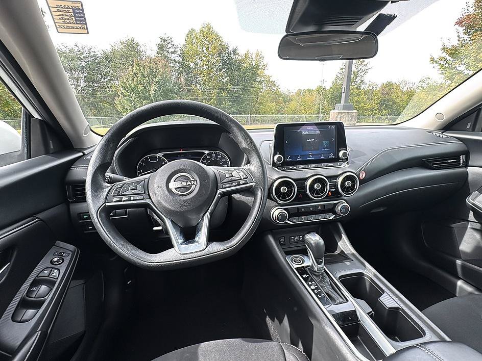Certified 2025 Nissan Sentra SV FWD image 29