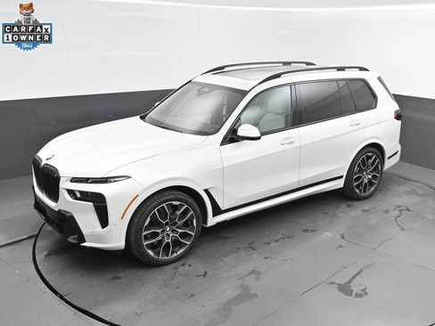Certified 2025 BMW X7 xDrive40i w/ M Sport Package AWD/4WD image 40
