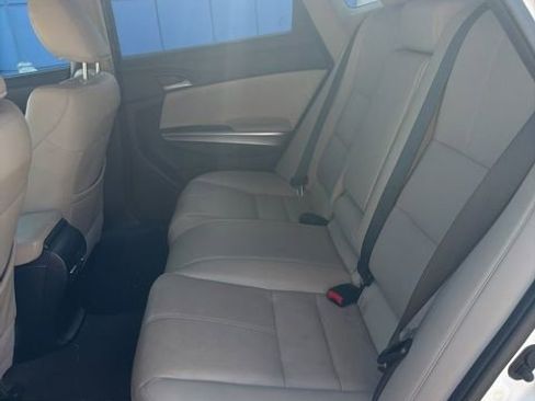 Used 2014 Honda Crosstour EX-L image 9
