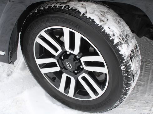 Used 2024 Toyota 4Runner Limited image 18