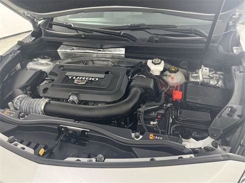 Certified 2022 Cadillac XT4 Luxury image 30