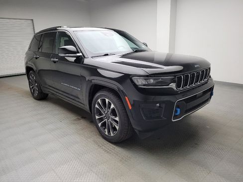Used 2022 Jeep Grand Cherokee Overland w/ Advanced Protech Group III image 13