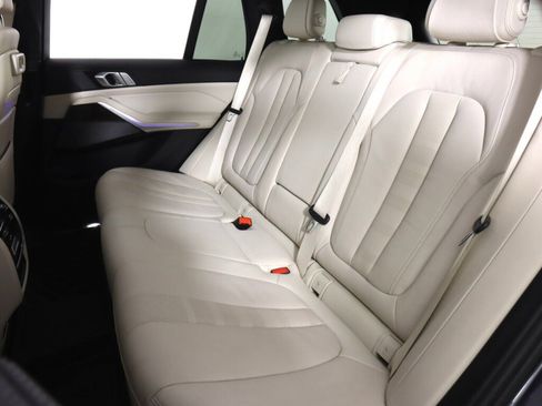 Used 2020 BMW X5 xDrive40i w/ Premium Package image 29