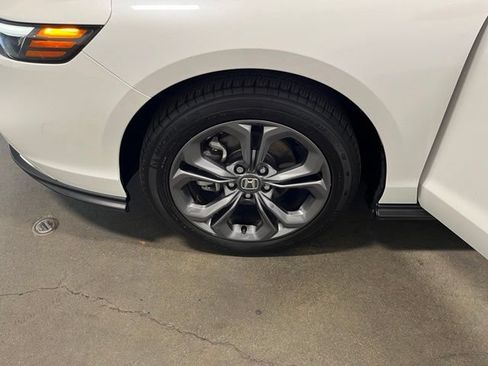 Used 2023 Honda Accord EX image 32