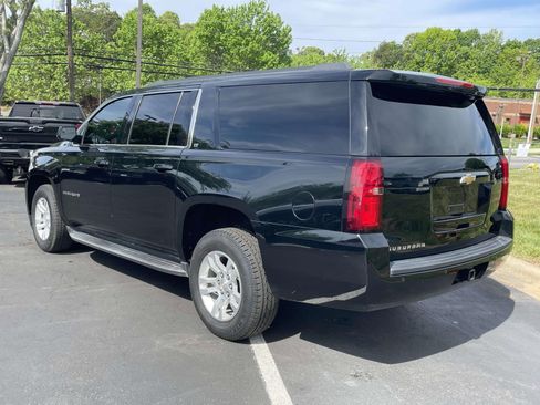 Used 2018 Chevrolet Suburban LT image 7