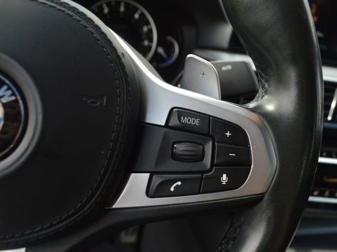 Used 2019 BMW 530i w/ M Sport Package RWD image 16