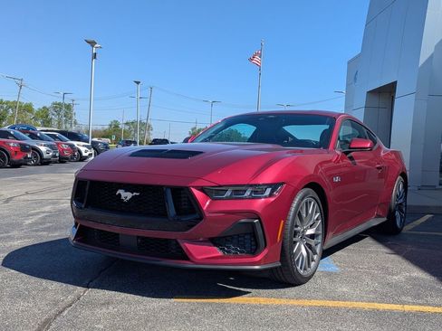 Used 2025 Ford Mustang GT Premium RWD image 7