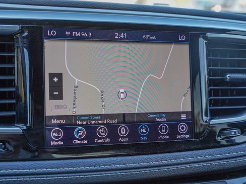 Used 2020 Chrysler Pacifica Limited w/ S Appearance Package image 18