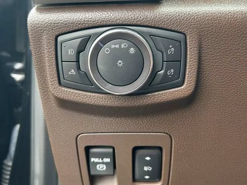Used 2019 Ford F150 King Ranch w/ Equipment Group 601A Luxury AWD/4WD image 8