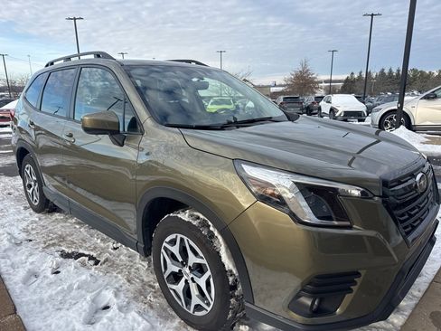 Used 2024 Subaru Forester Premium image 7