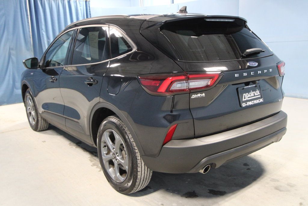 Used 2025 Ford Escape ST-Line Select AWD/4WD image 26