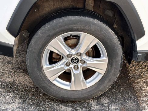 Certified 2021 Toyota RAV4 XLE image 12