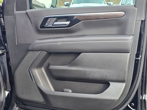 New 2026 Chevrolet Suburban LS image 35