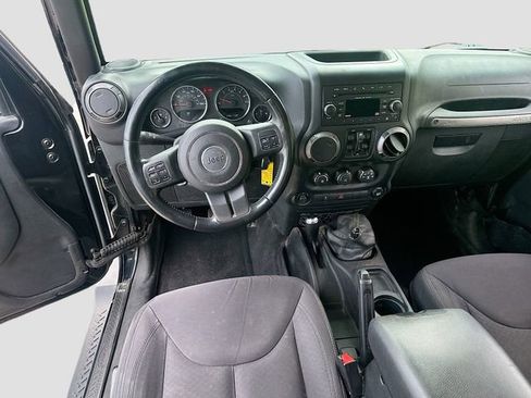 Used 2015 Jeep Wrangler Unlimited Sport w/ Quick Order Package 23S AWD/4WD image 19
