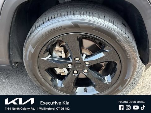 Used 2021 Jeep Grand Cherokee L Laredo AWD/4WD image 7