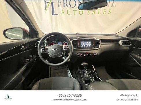 Used 2019 Kia Sorento FWD image 14