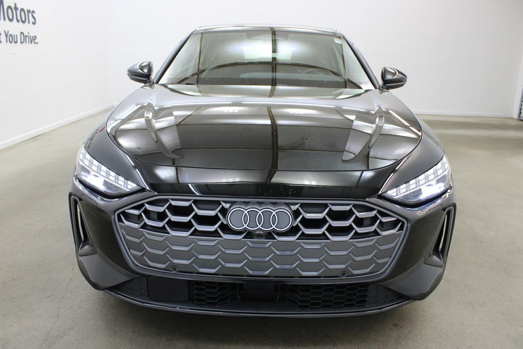 Used 2025 Audi A5 2.0T Premium Plus w/ Premium Plus AWD/4WD image 7