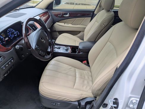 Used 2013 Hyundai Equus Signature image 5