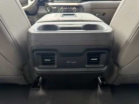 Certified 2022 Chevrolet Silverado 1500 LT w/ Leather Package AWD/4WD image 9