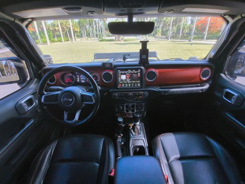 Used 2020 Jeep Gladiator Rubicon AWD/4WD image 25