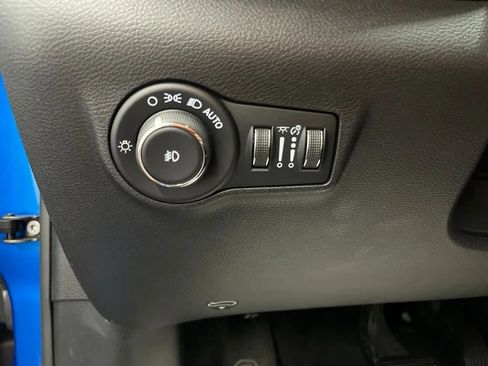 Used 2025 Jeep Compass Limited AWD/4WD image 25