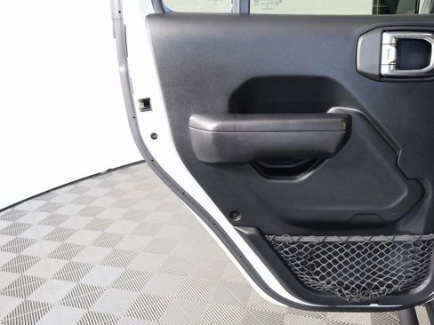 Used 2018 Jeep Wrangler Unlimited Sport S AWD/4WD image 12