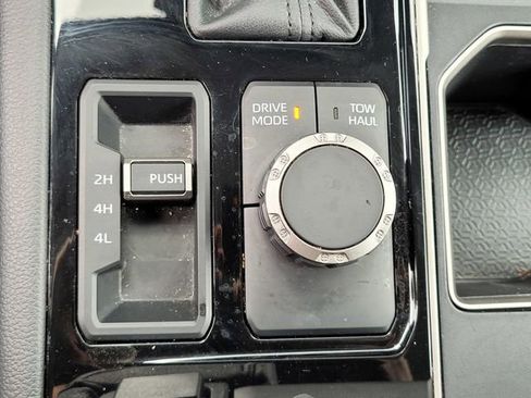Used 2024 Toyota Tundra Limited AWD/4WD image 25