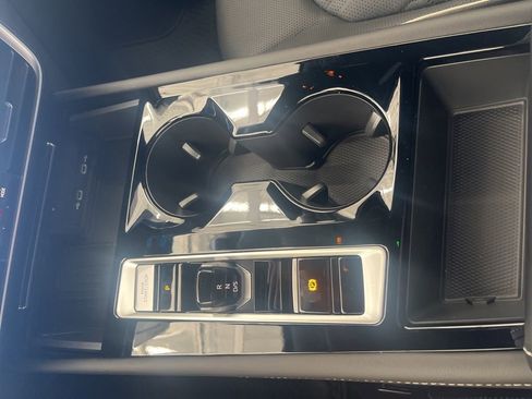 New 2026 Volkswagen Atlas Cross Sport SEL Premium R-Line image 31