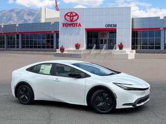 New 2026 Toyota Prius Plug-In Hybrid FWD video 1